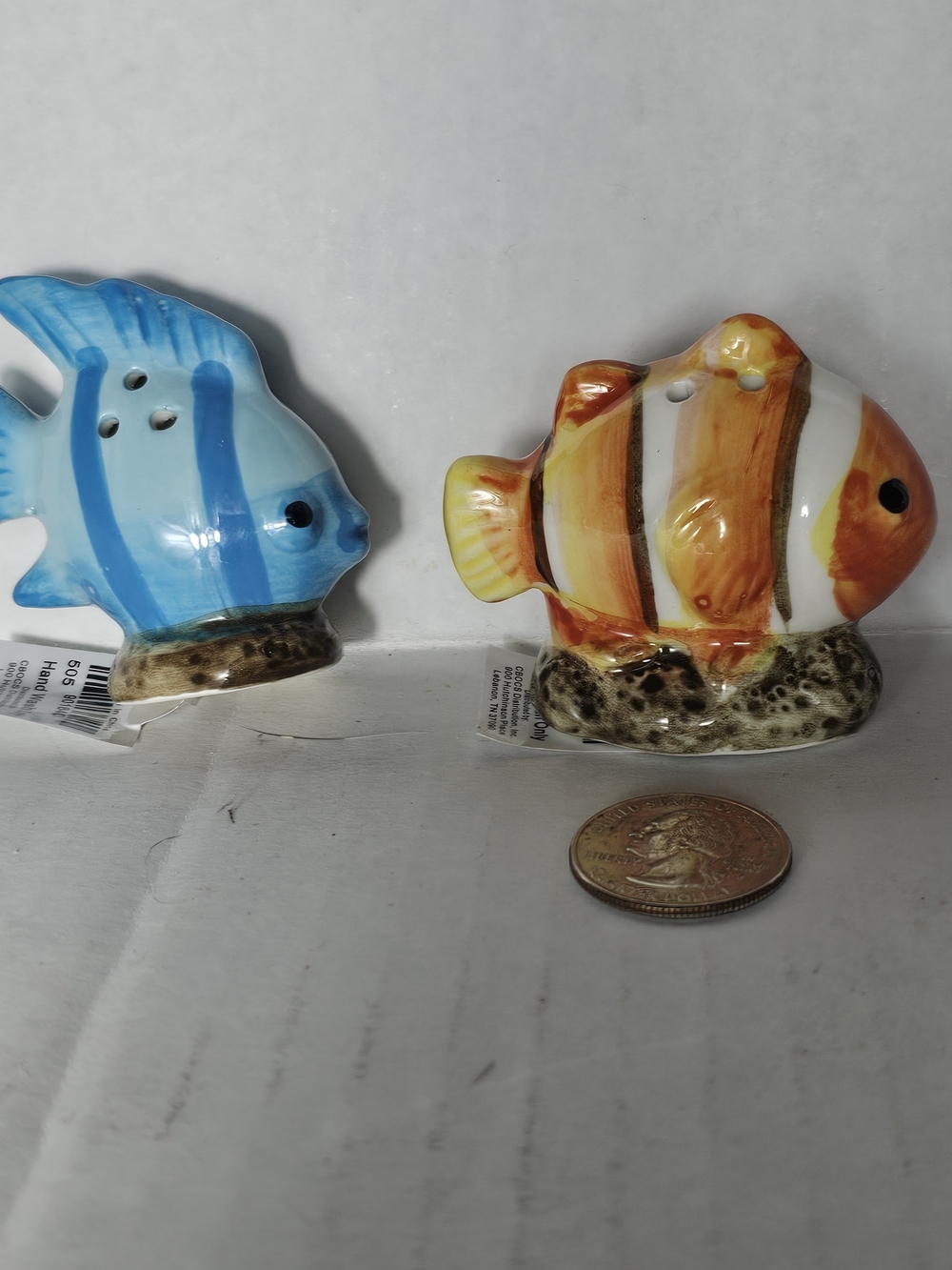Cracker Barrel Blue and Orange Ceramic Fish Salt & Pepper Set